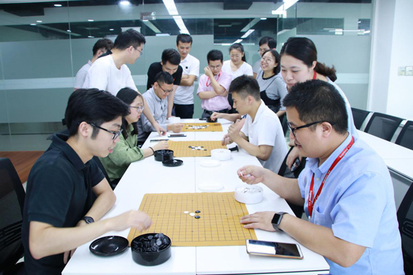 趣味運(yùn)動會火熱進(jìn)行中